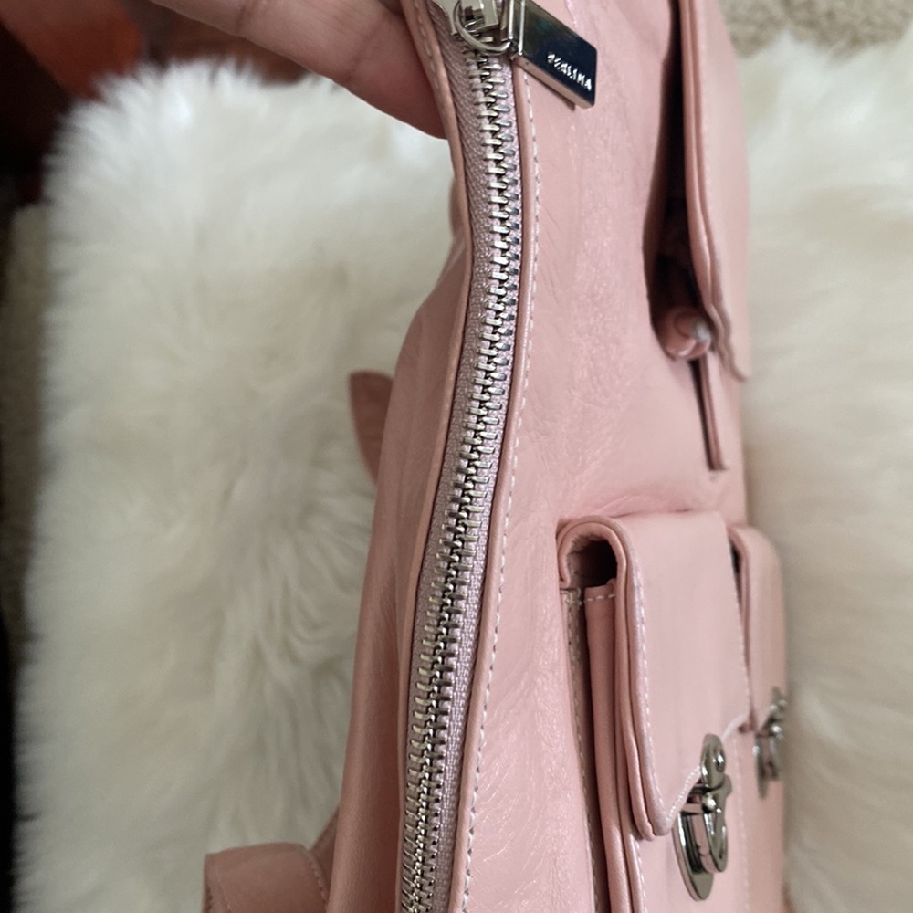 Backpack - Picture 6 of 8